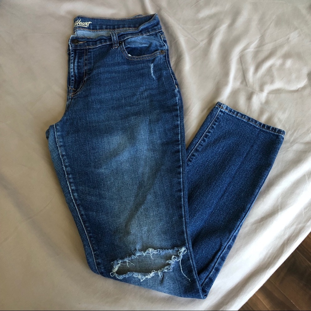 🔹 OLD NAVY SWEETHEART DISTRESSED SKINNY JEAN 🔹